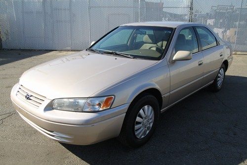 1997 toyota camry le sedan automatic 4 cylinder no reserve