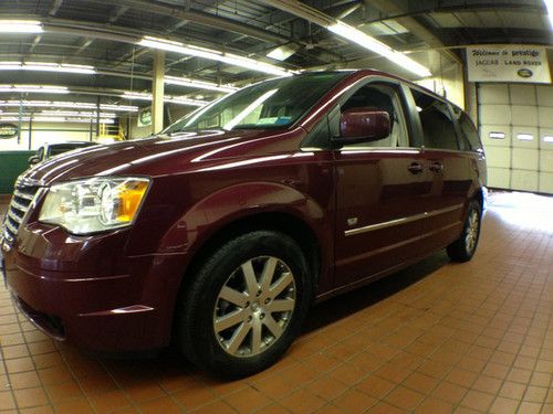 Chrysler town &amp; country  rear seat dvd leather  25th aniversery