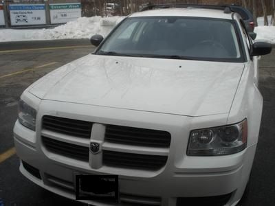 2008 dodge magnum se wagon 4-door 2.7l reduced price must sell