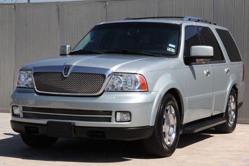 2005 lincoln navigator luxury,clean title,serviced