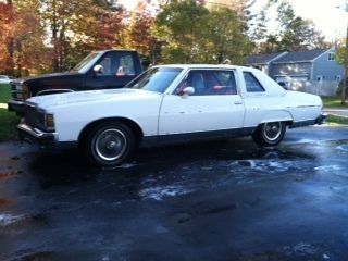 1978 pontiac bonneville 2dr coupe with 96 lt1 350 motor and matching auto trans