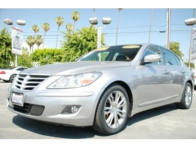 4.6l nav rwd carfax one owner back up cam moon roof park assist leather