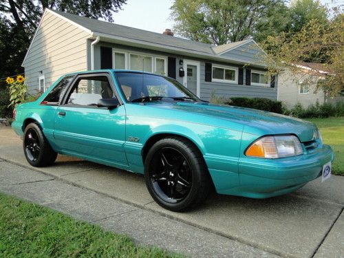 1992 ford mustang 5.0 very nice notch