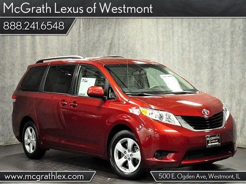 2011 sienna rear dvd backup camera one owner very clean