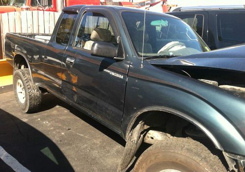 1996 toyota tacoma 4 cyl 5 spd 4x4 wrecked
