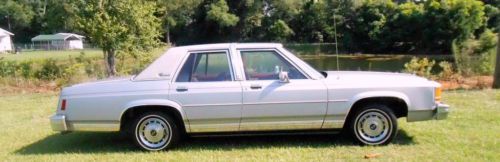Classic 1985 ford ltd crown victoria 4s near mint!! only 50,257 actual miles see