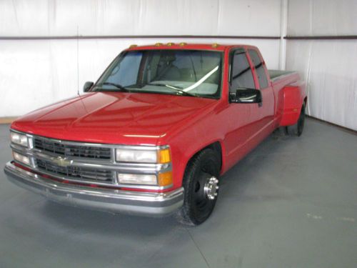 1996 chevy 3500  (no reserve!!!)