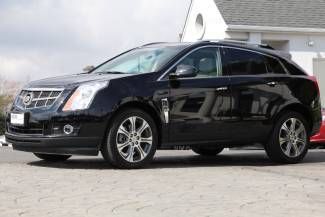 Black raven auto awd only 8,400 miles navigation rear view camera loaded perfect