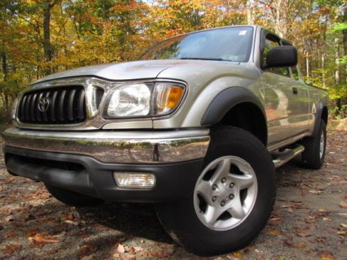 04 toyota tacoma sr5 4wd extracab 4cyl automatic 1-owner cleancarfax new tires!!