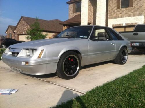 1986 ford mustang 5.0l fox body four eyes very nice runs awesome come and get it
