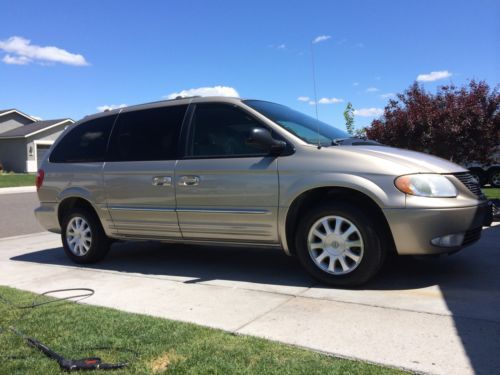 2003 chrysler town &amp; country limited all wheel drive gold leather loaded