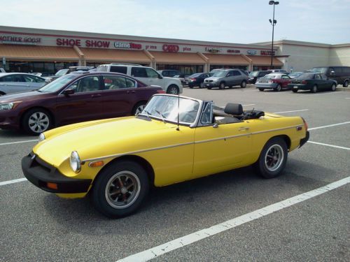 Virtually rust free 1977 mgb with dual su carbs and special exhaust header