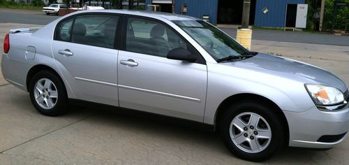 2005 chevrolet malibu ls clean title low miles, no reserve, .99 starting price!!