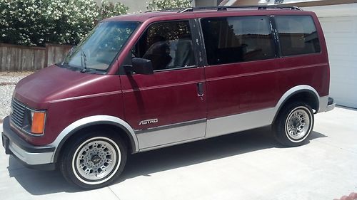 Chevy chevrolet minivan van, runs and drives smooth real nice