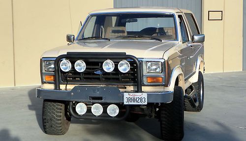 Californa original,1984 ford bronco,100% rust free, low miles, built 302, nice!!