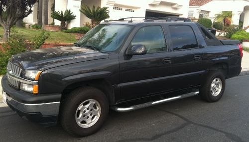 Chevy avalanche lt loaded 2005  low commuter miles