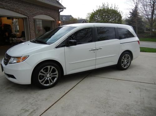 2012 honda odyssey touring elite fully loaded with add ons leather, dvd, etc.