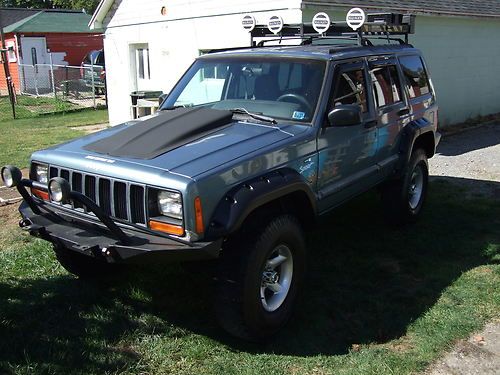 1998 jeep cherokee - rugged lifted zombie edition
