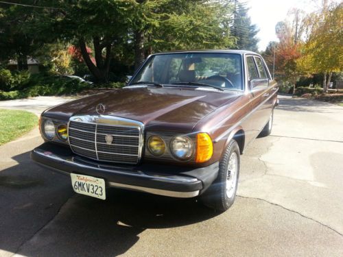 1982 mercedes 300d turbo diesel - 4 door - manganese brown/palamino