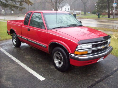 1998 chevy s-10  ls pickup