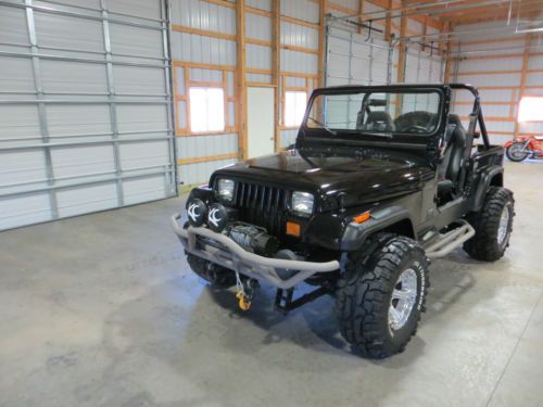 1989 jeep wrangler custom black - no reserve!
