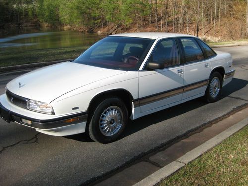 1991 buick regal limited sedan 4-door 3.8l ga car no rust 23,000 miles!!