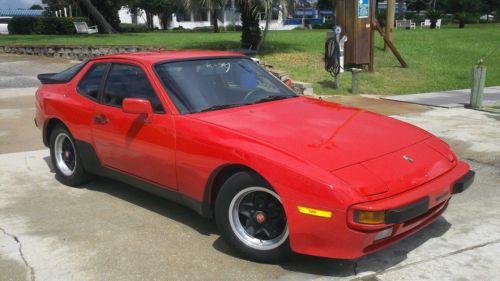 Super nice 944!! super low 52k miles!! runs and drives great! no issues!! offer!