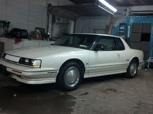 1992 oldsmobile toronado trofeo pearl white w/ tan leather