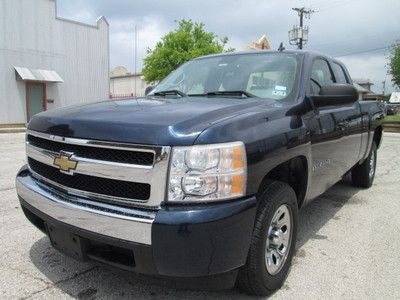 2007 silverado 1500 new style extended cab clean insde out drive no reserve nice