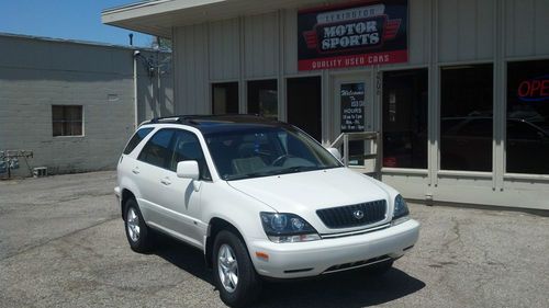 1999 lexus rx 300 only 119k miles. super clean inside and out. loooook !!!!!!!!!