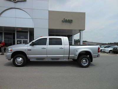 Clean and loaded truck dvd heated leather seats silver cummins diesel 4x4 4wd