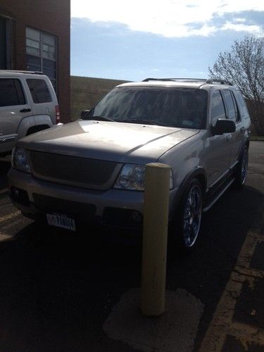 2002 ford explorer xlt 4x4 dropped on 22's with many extras