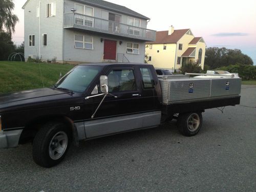 1984 chevy s-10 diesel extended cab -aluminum utility body 8x4 bed w/ side boxes