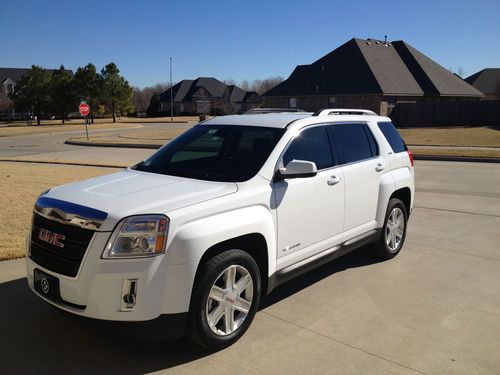 2012 gmc terrain slt-1 great condition save $$$ white w/black leather no reserve