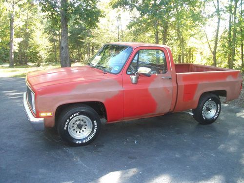 1985 chevy c-10 short bed v-8 350 in good condition