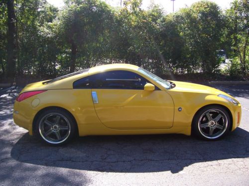 2005 nissan 350z 6 speed manual rare color clean volk racing well kept 05 stock