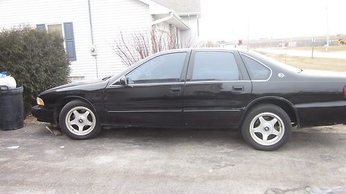 1995 chevy impala ss lt1 350 v-8 hard to find!! cheap!! great driver car!