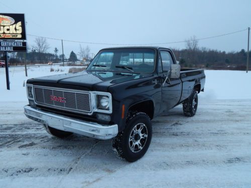 Big block 454 with 4 speed manual chevy gmc 4x4 beautiful body and interior