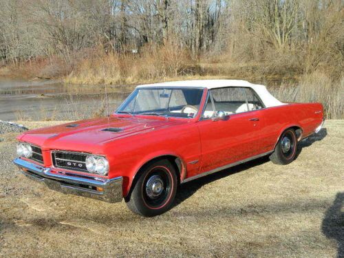 1964 pontiac gto - convertible 389 - tri power - 4 spd - must see - no reserve!!