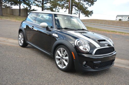 2011 mini cooper s sport mint condition one owner !!!!!