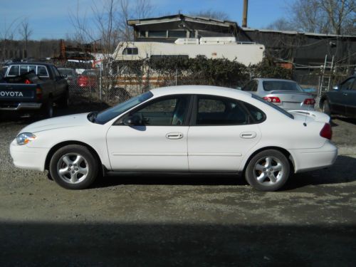 2002 ford taurus se 3.0 v-6 4dr sedan / automatic with only 76,051 miles