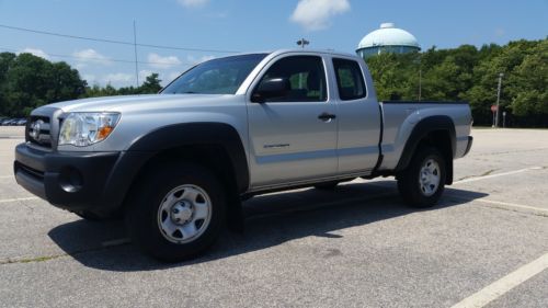 2009 toyota tacoma-one owner-low miles-looks, runs and drives great