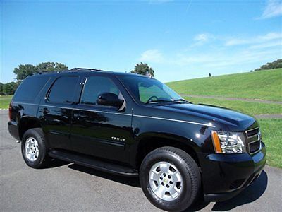 2011 chevy tahoe *ls 4x4* only 22k orig-miles 3rd-seat rear a-c mint-condition