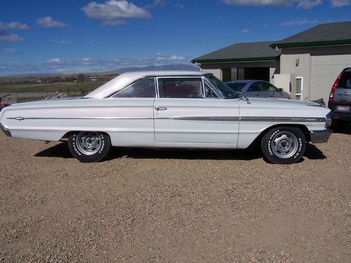 Galaxie 500xl fastback fresh 390/c6 white with a tad of red pearl nice upholstry