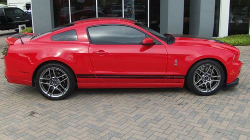 2013 shelby gt 500 5.8l suoercharged only 1400 miles
