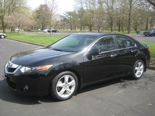 2009 acura tsx - 6 speed manual transmission - 36,500 miles