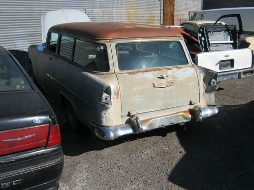 Chevrolet 2 door wagon 1955