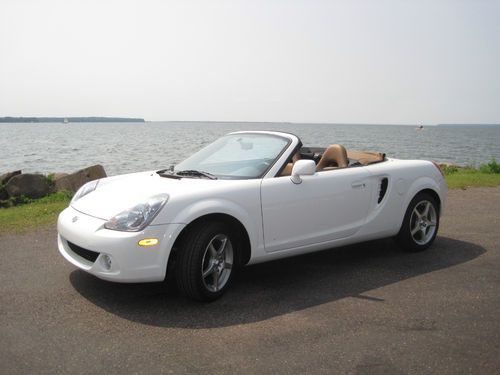 Toyota mr2 spyder, 2004, very low mileage, white w/tan leather, mint &amp; perfect