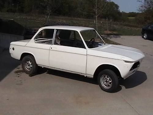 1972 bmw 2002 roller (shell) no motor, tranny, diff, glass 95% rust free!!!