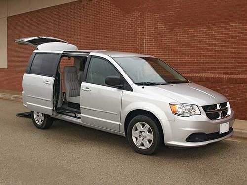 2012 dodge caravan 4 + 1 wheelchair accessible minivan w/ a/c! (12-401)